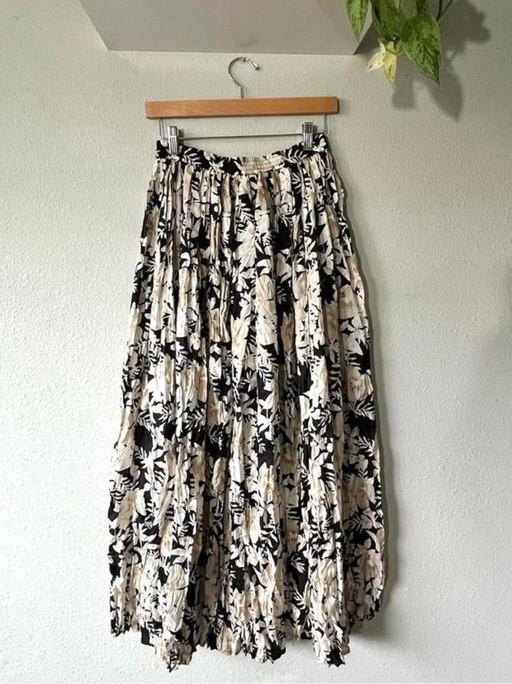 Vintage 90’s silk floral skirt by Preston & York